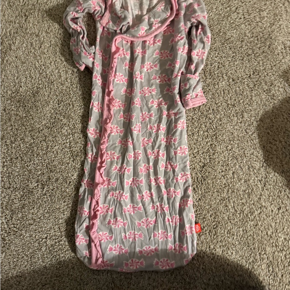 Magnetic Me Peppermint Gown